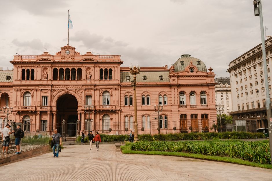 Gobierno entrega remodelado multiuso de Los Alcarrizos tras inversión de RD$20.8 millones