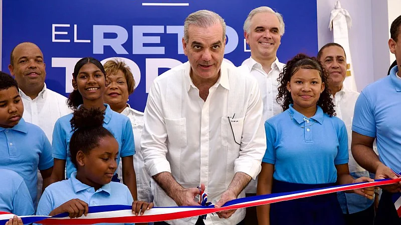 Presidente Abinader entrega varias obras en Los Alcarrizos