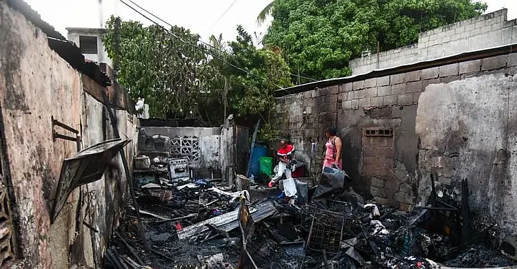 Incendio en Capotillo: la rápida acción vecinal evita una tragedia en el Distrito Nacional