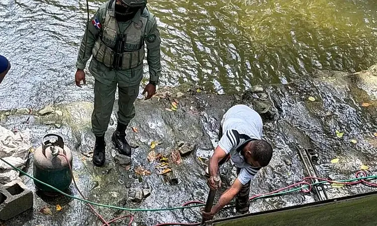 RD refuerza lucha ambiental: demuele represa ilegal y activa decreto de seguridad ecológica