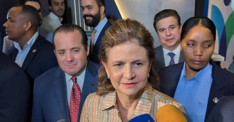 Fallo eléctrico en pleno discurso de Raquel Peña evidencia crisis energética que marca la agenda nacional