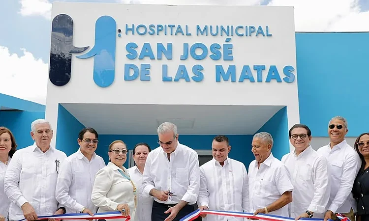 Abinader consolida modernización hospitalaria en la Sierra con inversión de RD$75.5 millones