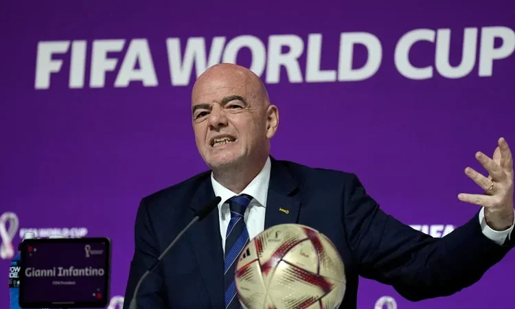 Infantino se aferra al poder: buscará un cuarto mandato en la FIFA pese al rechazo internacional