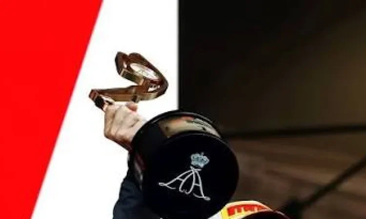 Antonelli conquista Monza desde la 19ª plaza y se acerca al título más joven de la F1