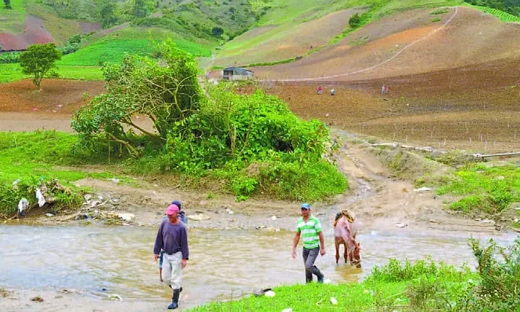 Condenan con multa y restricciones a depredador del río Tireo en Constanza