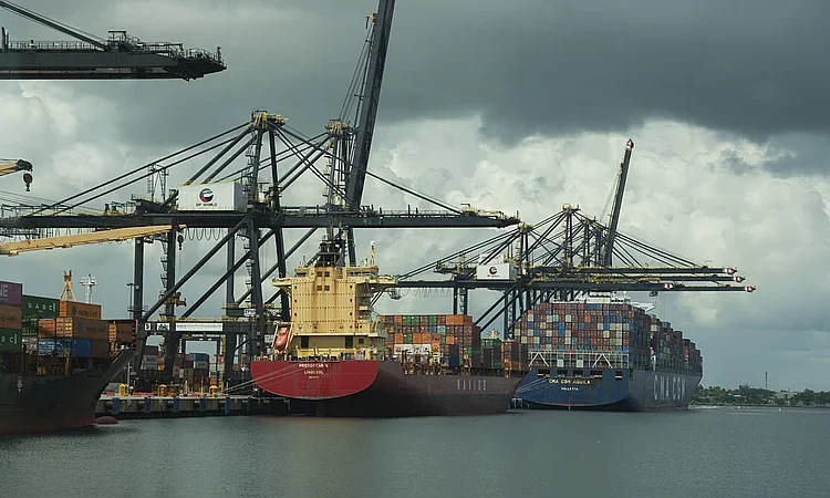 China profundiza brecha comercial con República Dominicana: déficit supera los US$3,135 millones
