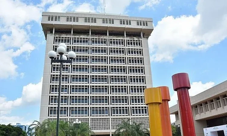 Banco Central enfrenta embargo internacional y posible sometimiento penal