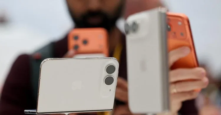 Apple entra al mercado plegable con el iPhone Duo: el reto de Ternus tras la era de Tim Cook