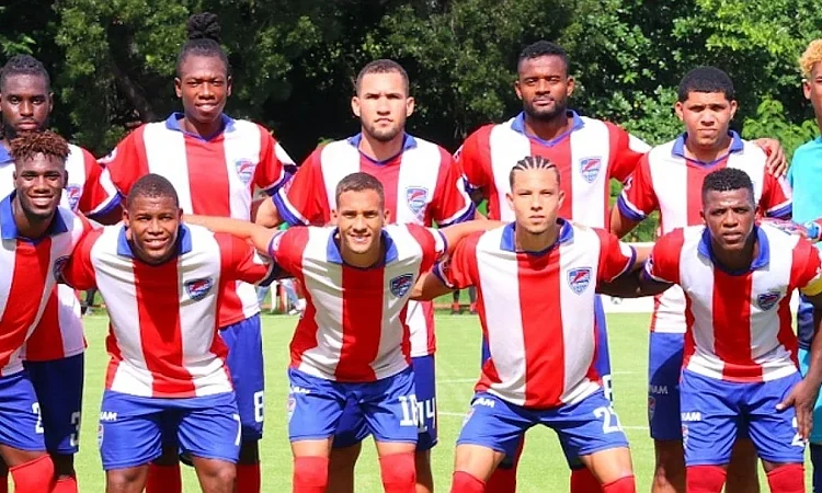 Delfines del Este exige al Gobierno despejar cancha de Parque del Este para fútbol