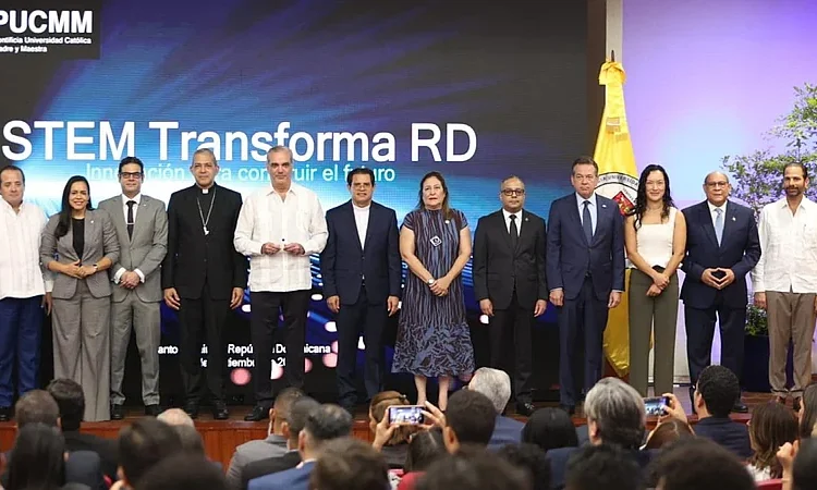 Abinader impulsa política de semiconductores con respaldo a laboratorio universitario