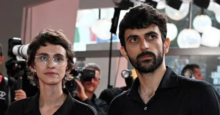 Venecia ovaciona 25 minutos el documental 'NAZA' sobre IA israelí en Gaza