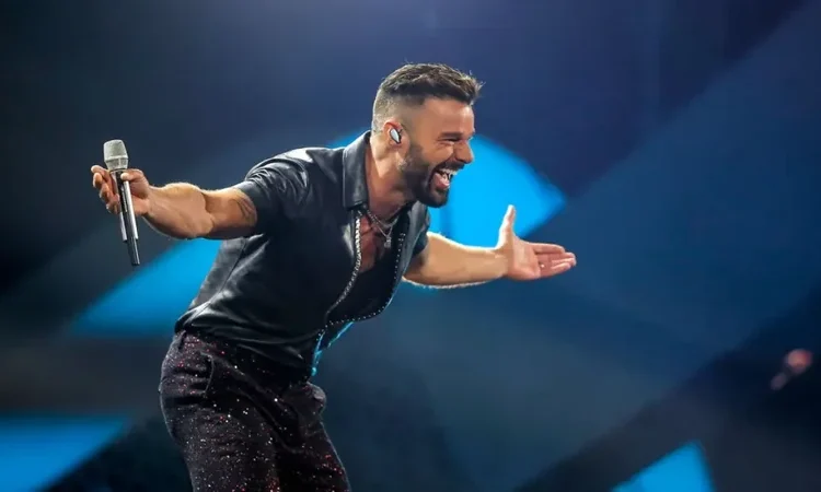 Ricky Martin reinventa su legado con 'ReVivo', un EP de colaboraciones intergeneracionales