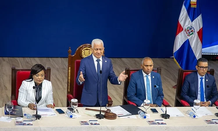 Senado dominicano aprueba regulación histórica para detectives privados y otras leyes clave