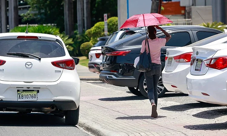 Indomet: viernes caluroso con lluvias dispersas y temperaturas de hasta 36 °C