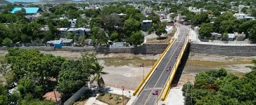 Abinader inaugura puente Los Hierros en Baní y anuncia avance de presa de La Gina