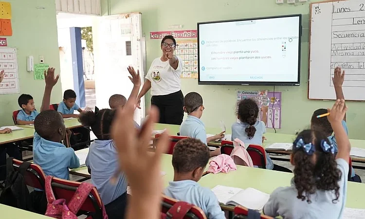 Gobierno dominicano pagará retroactivo a 104,000 maestros los días 17 y 18 de septiembre