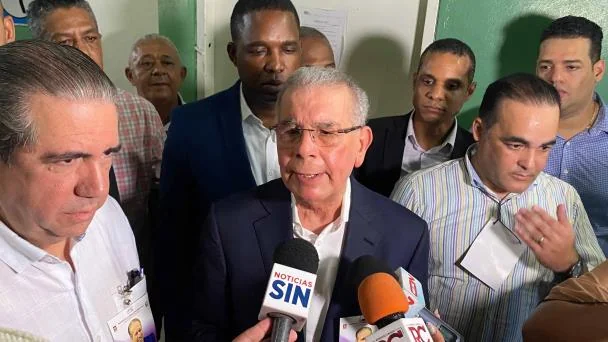 Danilo Medina responde a Abinader: "Nunca he hablado con el PRM para que me habilite"