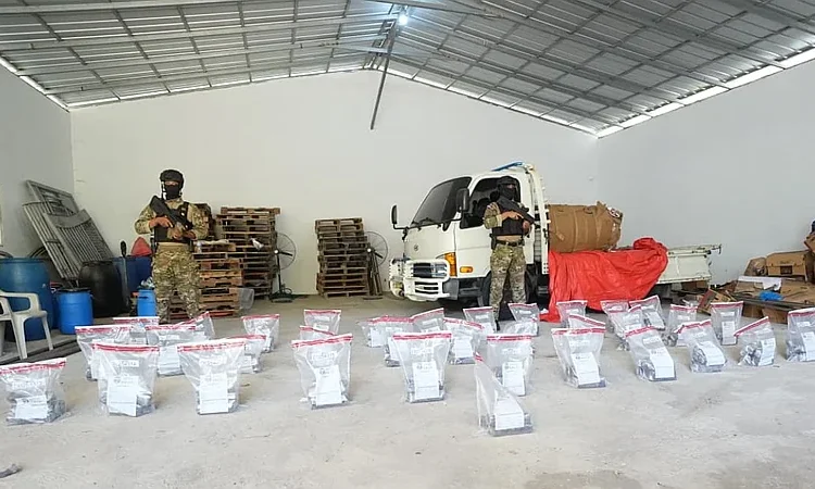 Golpe al narcotráfico: desarticulan red que enviaba cocaína a EE.UU. y Europa camuflada en estructuras metálicas