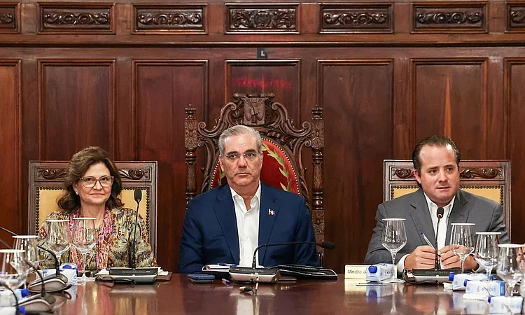 Gobierno dispara gasto público: Presupuesto 2027 supera los RD$2 billones