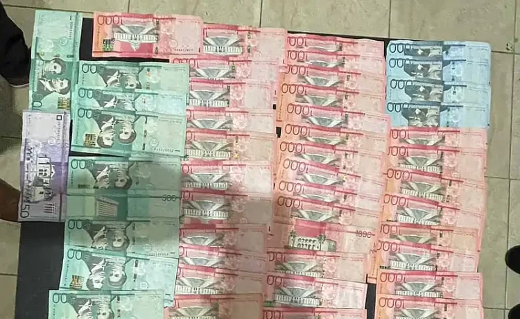Policía Nacional incauta cuatro armas ilegales y detiene a cuatro personas en Santiago