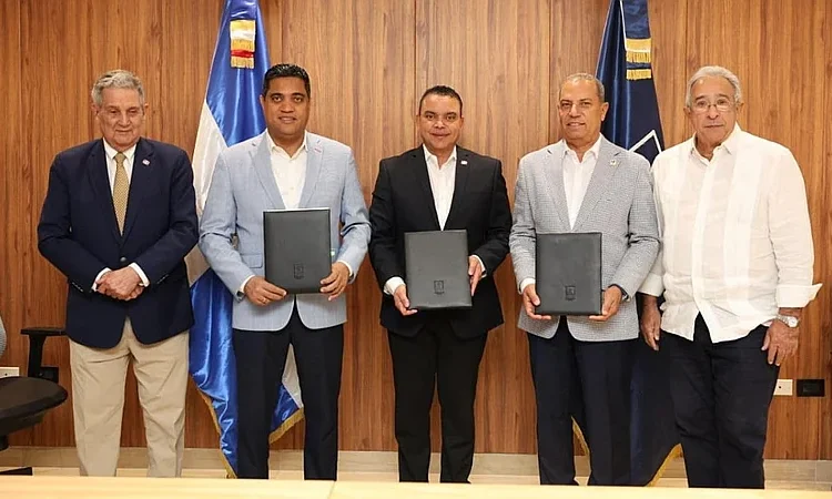 República Dominicana refuerza salud deportiva con alianza entre SNS, Deportes y COD