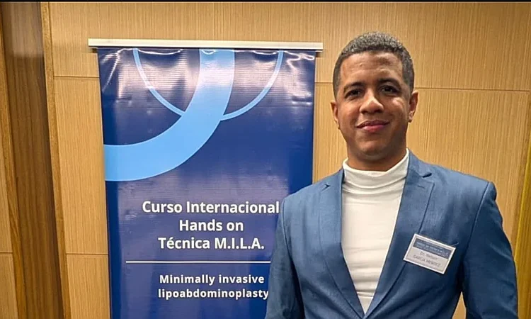 Cirugía abdominal mínimamente invasiva: cirujano dominicano se actualiza en Argentina con técnica M.I.L.A.