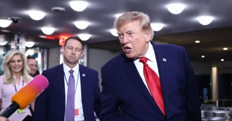 Trump intensifica su guerra contra la prensa: veto a CNN y demanda por la Primera Enmienda