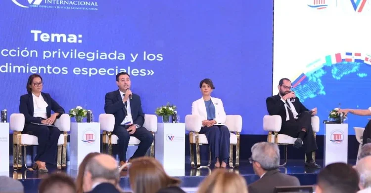 Expertos internacionales debaten en RD sobre debido proceso y reformas penales