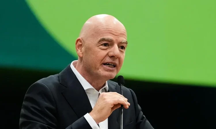 Infantino busca recomponer la FIFA con revisión independiente y consulta global