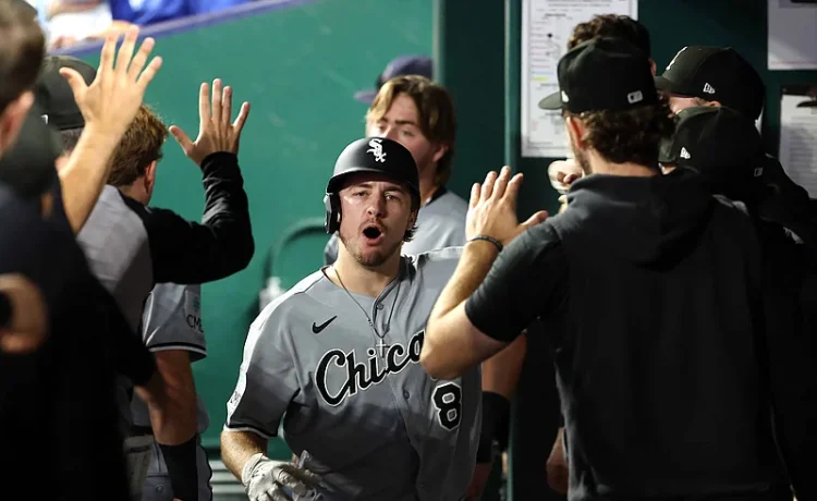 Chicano celebra: Medias Blancas y Cachorros sellan su boleto a playoffs