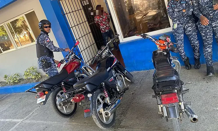 Policía Nacional despliega operativos en Santo Domingo Norte: armas, arrestos y motos recuperadas