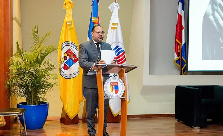 Defensor del Pueblo impulsa debate nacional sobre adicciones y salud mental con propuestas de supervisión