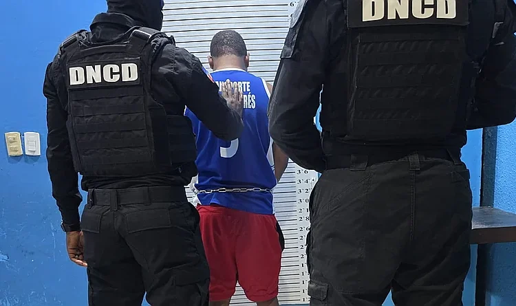 DNCD apresa a «El Negro Amante»: solicitado por EE. UU. por asesinato en primer grado en Puerto Rico