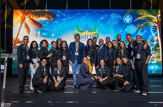 IA en la medicina: expertos dominicanos lideran debate global desde Punta Cana