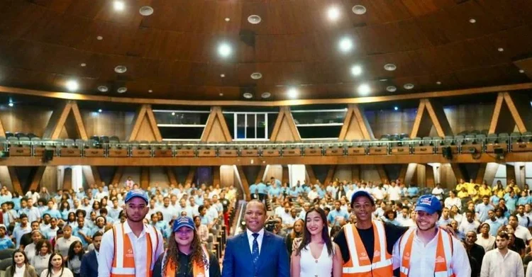 Intrant y Minerd firman acuerdo para incluir educación vial como asignatura escolar