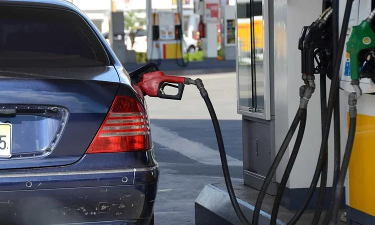 RD depende de refinados importados: Gobierno justifica alza de combustibles por crisis global