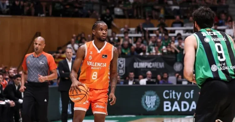 El dominicano Jean Montero pone al Valencia en la final de la Liga ACB