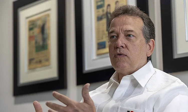 Líderes internacionales felicitan a Ito Bisonó por su designación como canciller de la República