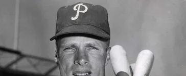 Los dos fouls de Richie Ashburn