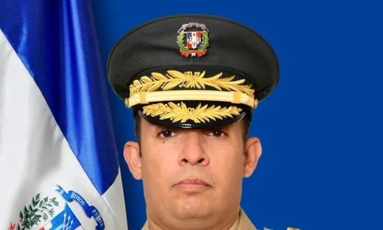 Decretos alcanzaron las fuerzas armadas; Jimmy Arias Grullón, nuevo comandante de ERD