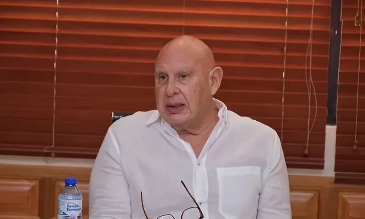 Pedro Catrain califica de "absurdo" elegir a Alexis Victoria Yeb un año antes del periodo senatorial