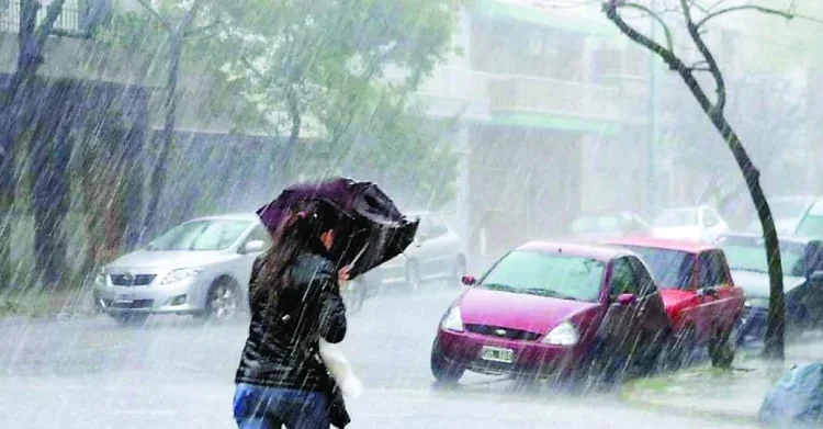 Onda tropical y vaguada generaran aguaceros, tronadas y ráfagas de viento