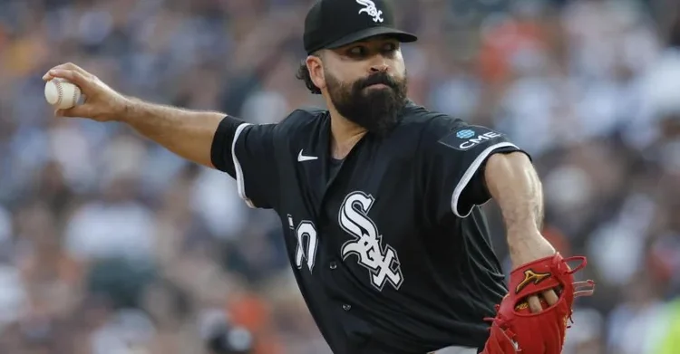 Urquidy domina como relevista largo, Montgomery impulsa 2 carreras y White Sox vencen a los Cubs 3-0