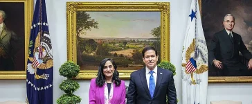 Rubio recibe a canciller canadiense después de que Trump aplazara el arancel del 50 %