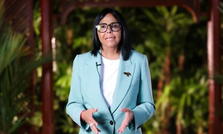 Delcy Rodríguez agradece "altamente" a Donald Trump por el acuerdo petrolero