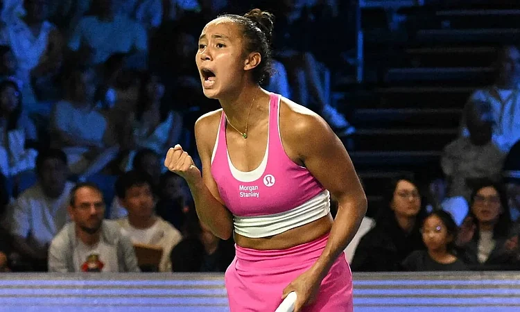 Tenista Leylah Fernandez gana en Singapur el sexto título de su carrera