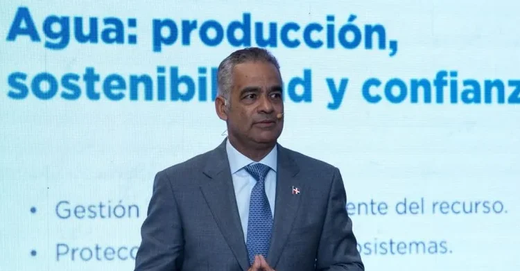 Ministro Santos abordará en Washington potencial de tierras raras