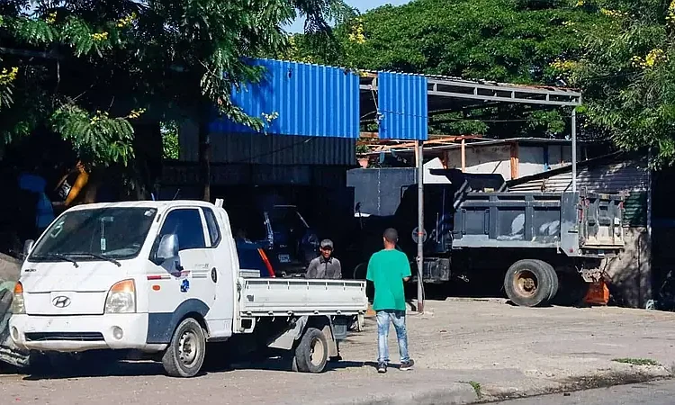 Empresa reclama parte de los terrenos donde se desarrolla proyecto Nueva York Chiquito en Santiago