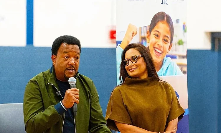 Herencia Hispana: Pedro y Carolina Martínez Brillan en Fenway Park