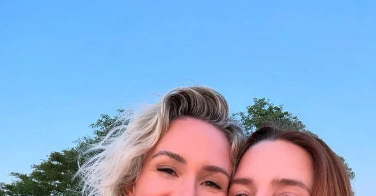 Sophia Bush confirma boda secreta con Ashlyn Harris en su nuevo libro